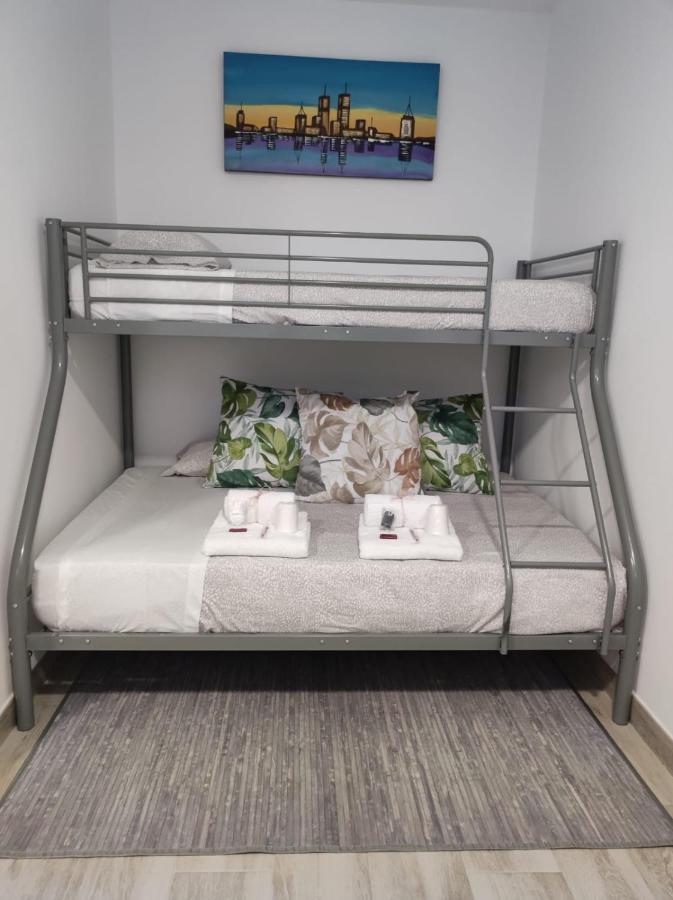 이코드레로스비노스 Casa Piramide 4 Wifi - Parking Y Terraza Privada 빌라 외부 사진